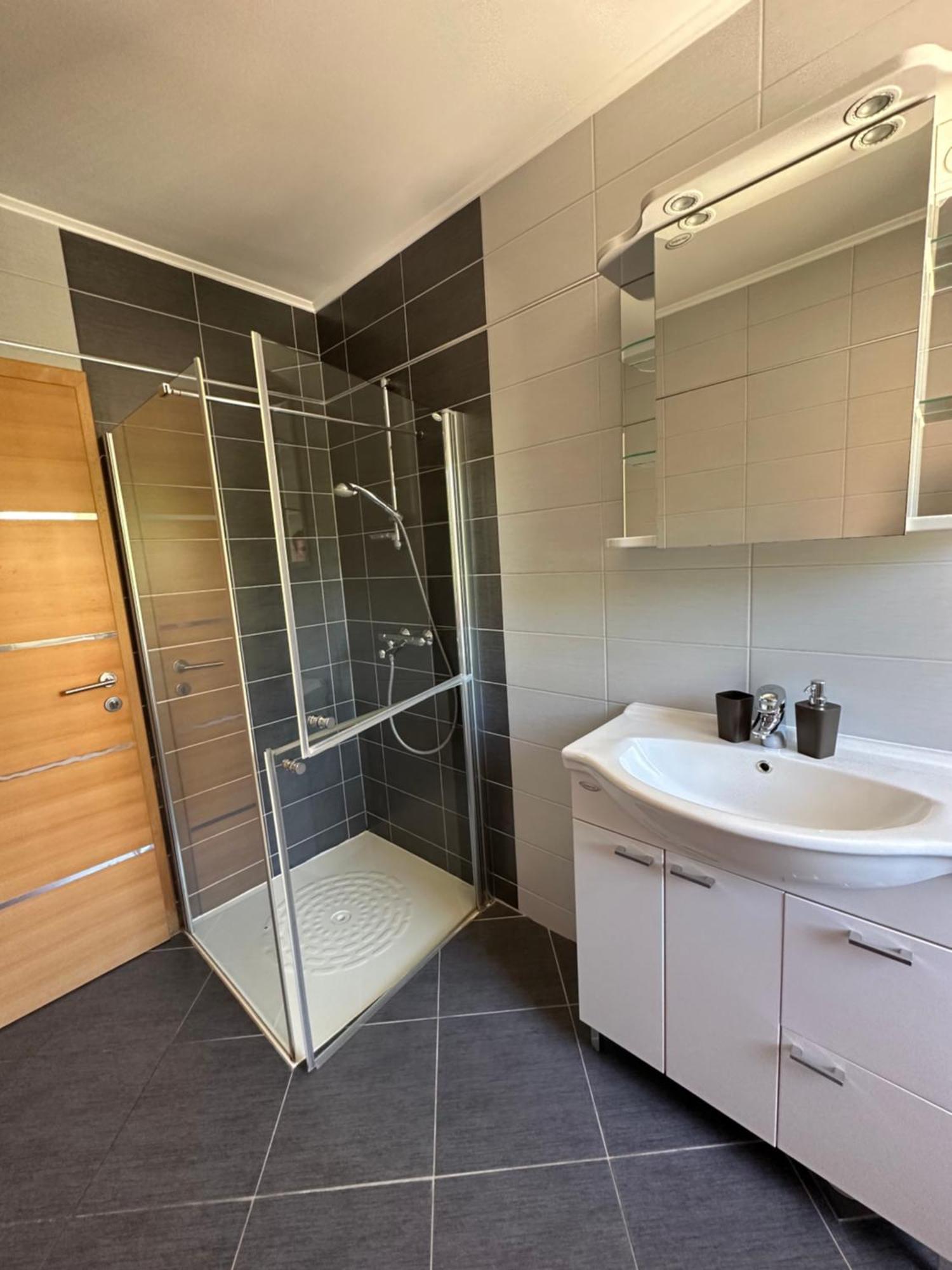 Apartments Villa Eva Slano Luaran gambar